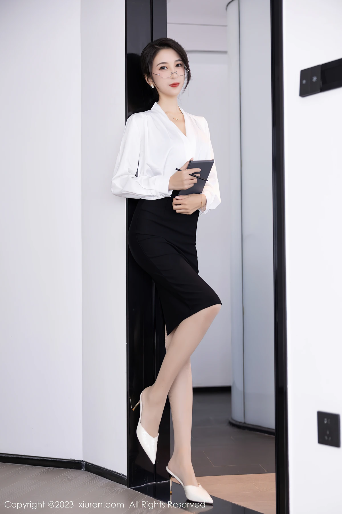 XiuRen No.6439 林乐一的白裙蕾丝杀：86P藏着女生想定格的所有美 - 7