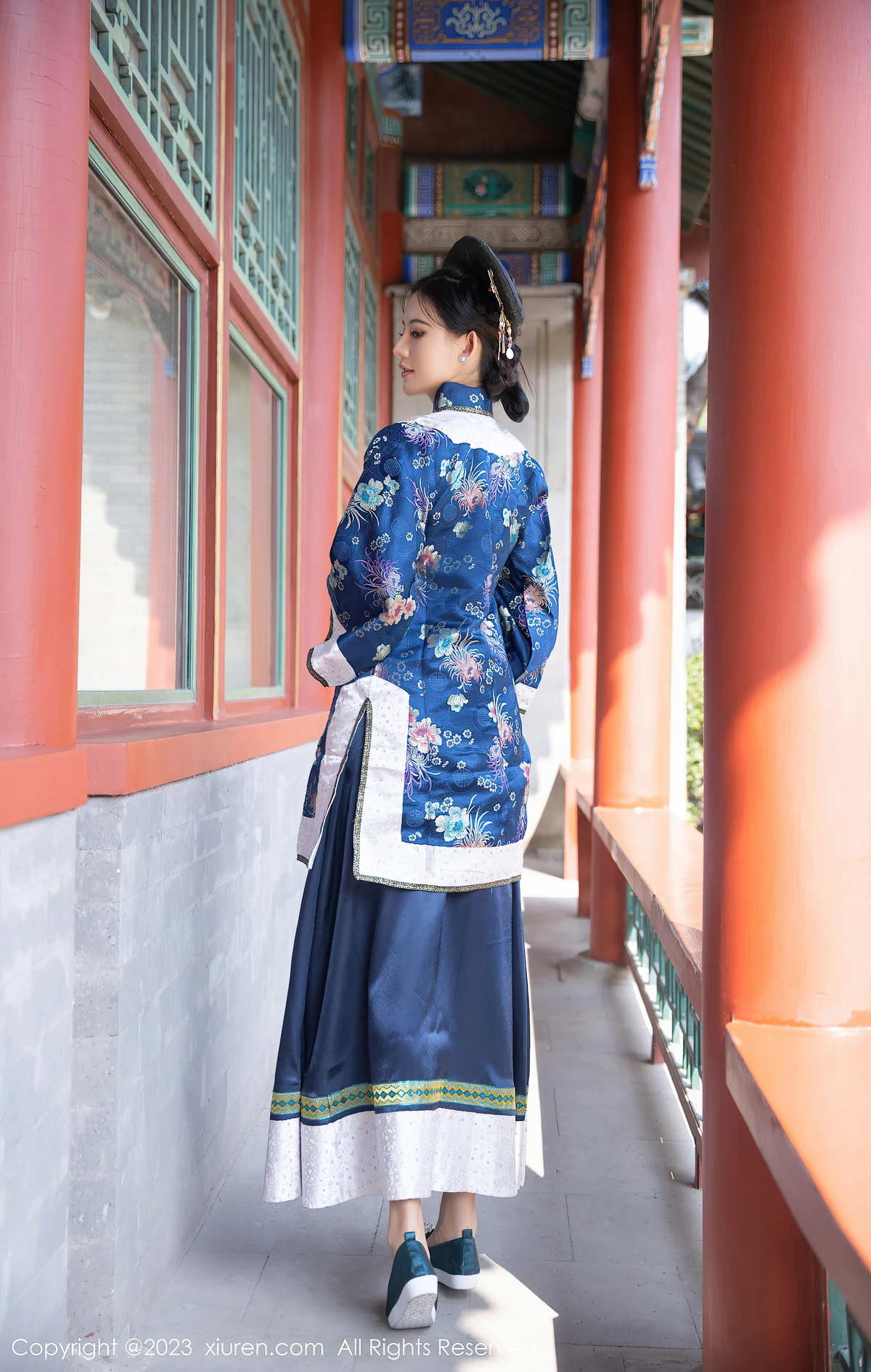 XiuRen No.6398 就是阿朱啊:宫廷装+蓝睡衣双重魅惑,86张写真美到心颤! - 5