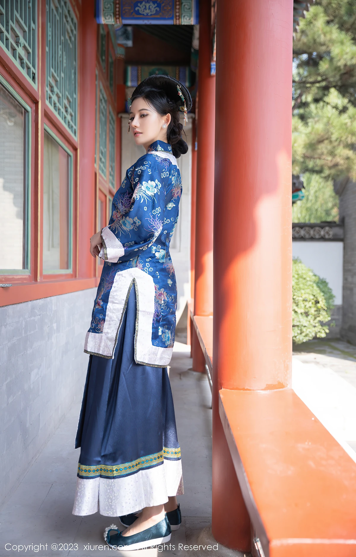 XiuRen No.6398 就是阿朱啊:宫廷装+蓝睡衣双重魅惑,86张写真美到心颤! - 6