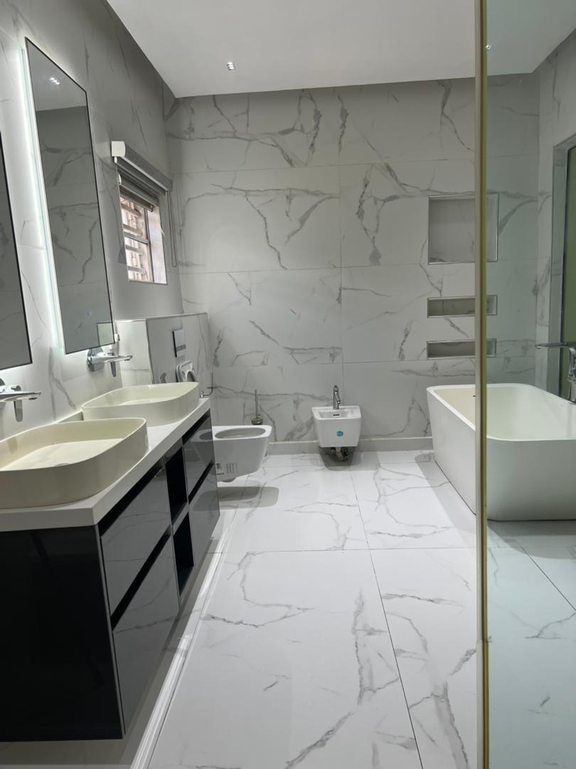 Master Suite Bathroom