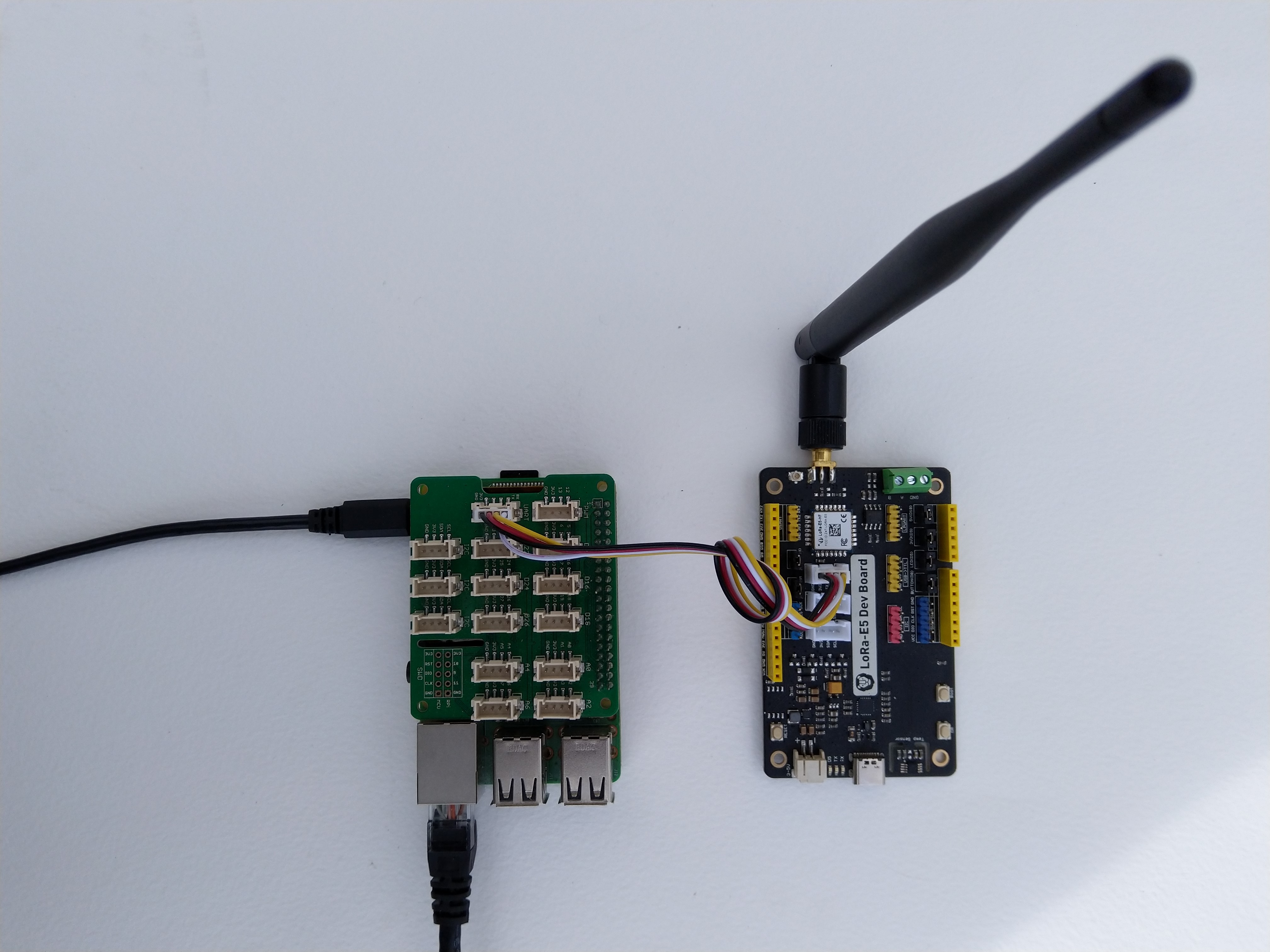 LoRa-E5 connected to RPI 3 device
