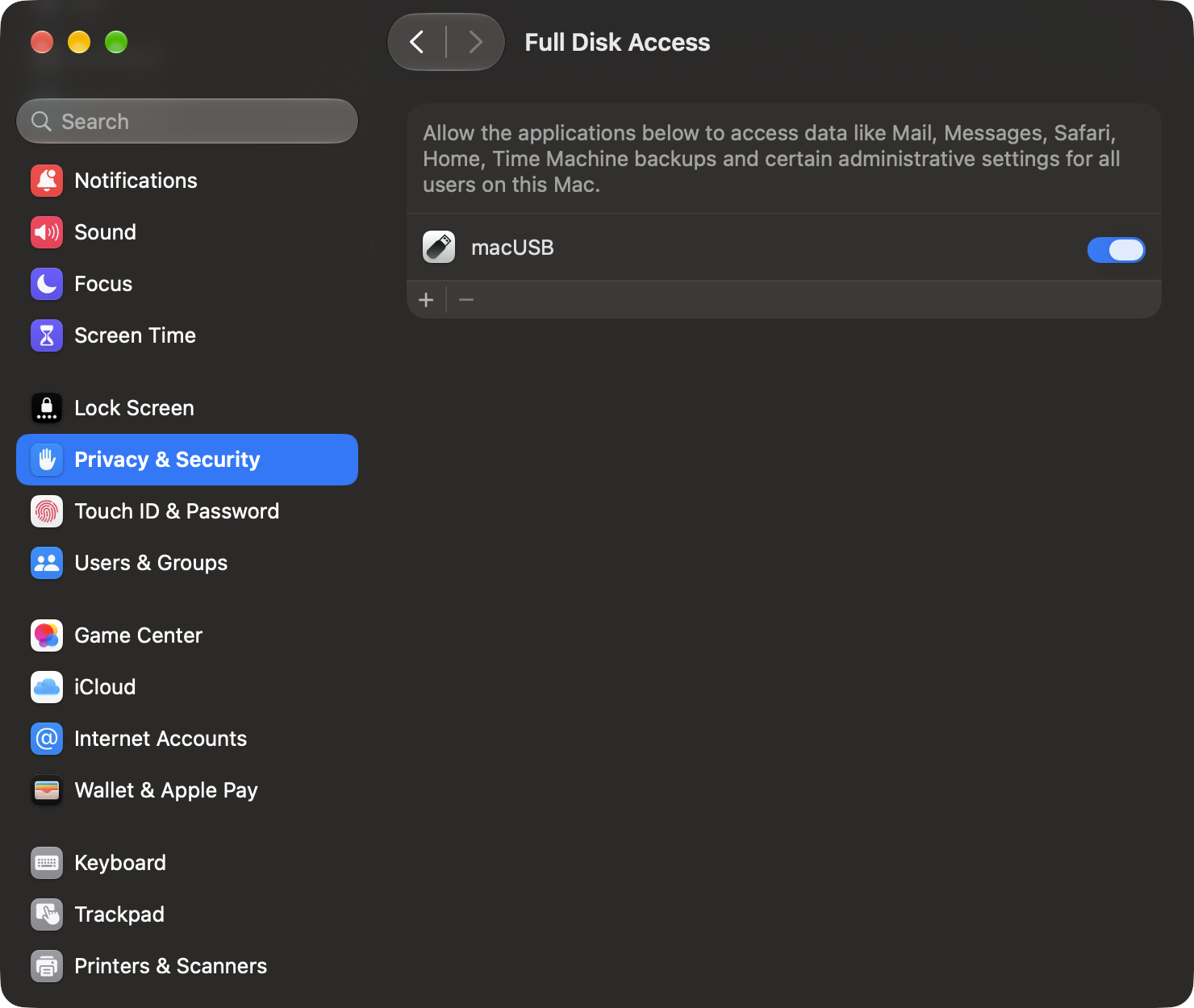 macOS Privacy settings with macUSB enabled in Full Disk Access
