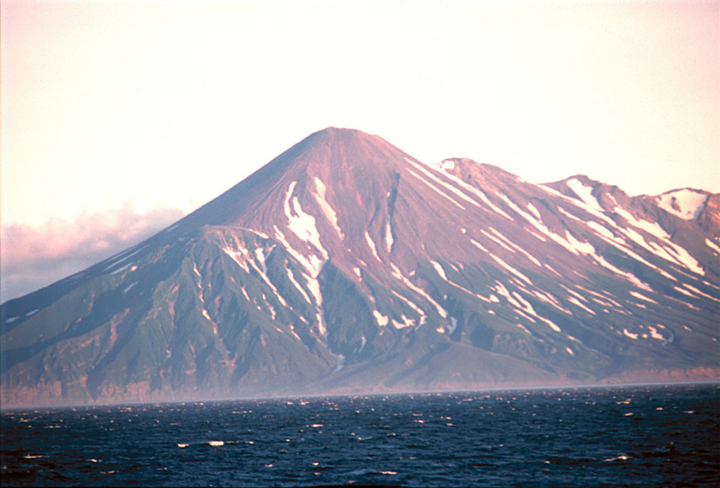 Chikurachki volcano