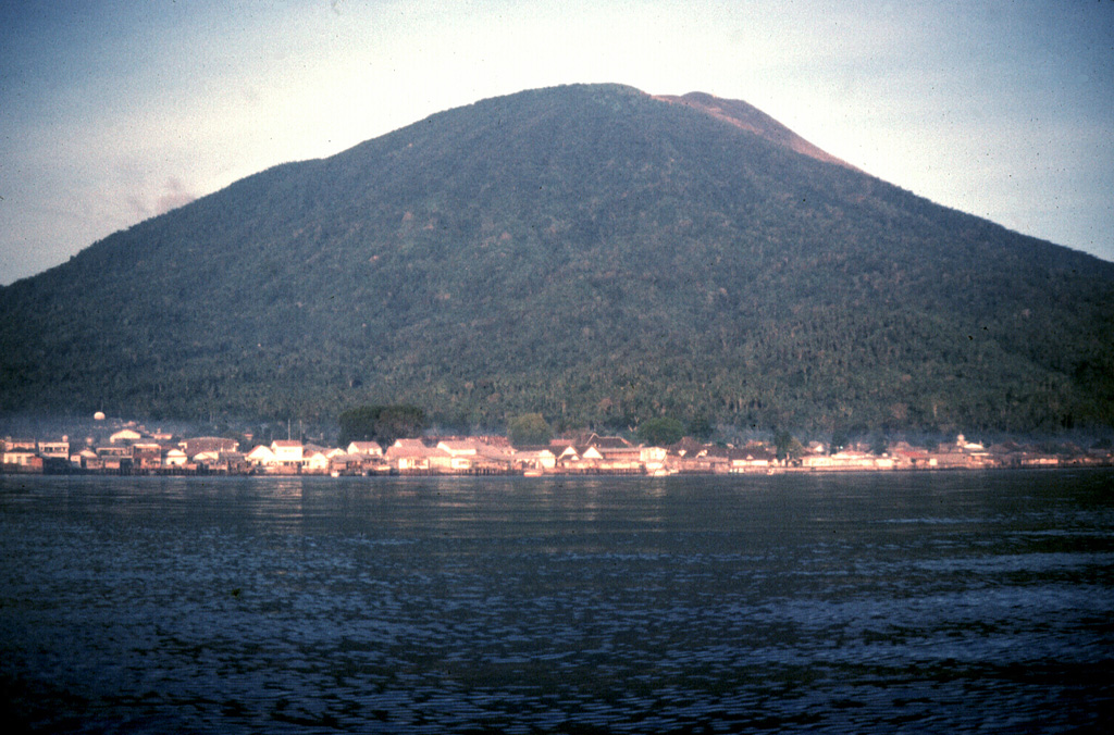 Gamalama volcano