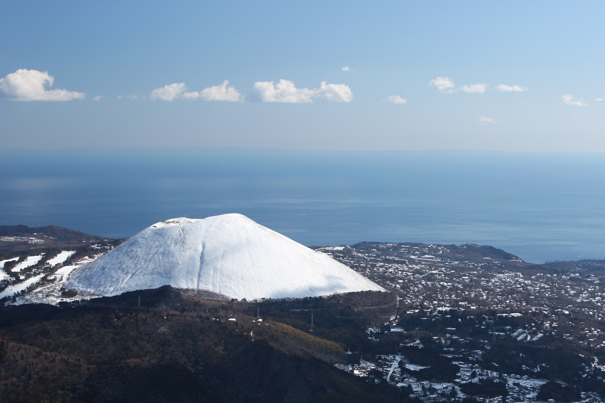 Izu-Tobu volcano