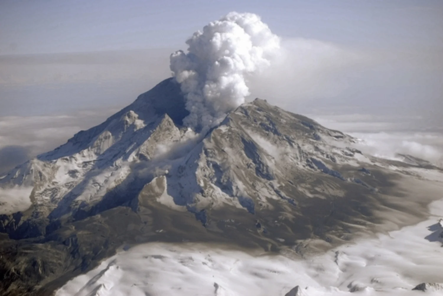Mount Redoubt volcano