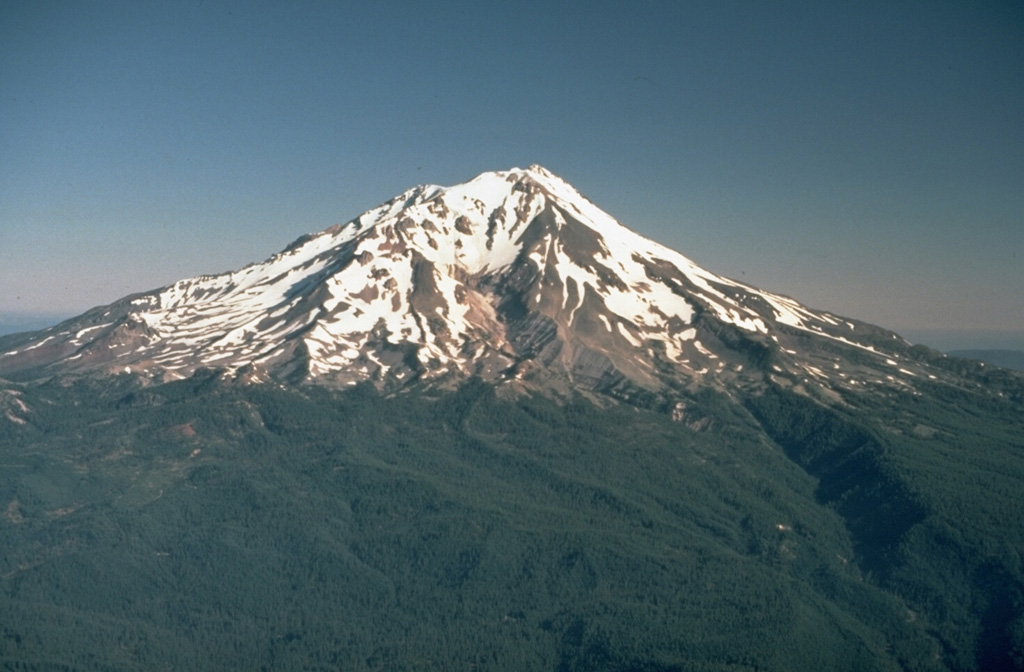 Mount Shasta volcano