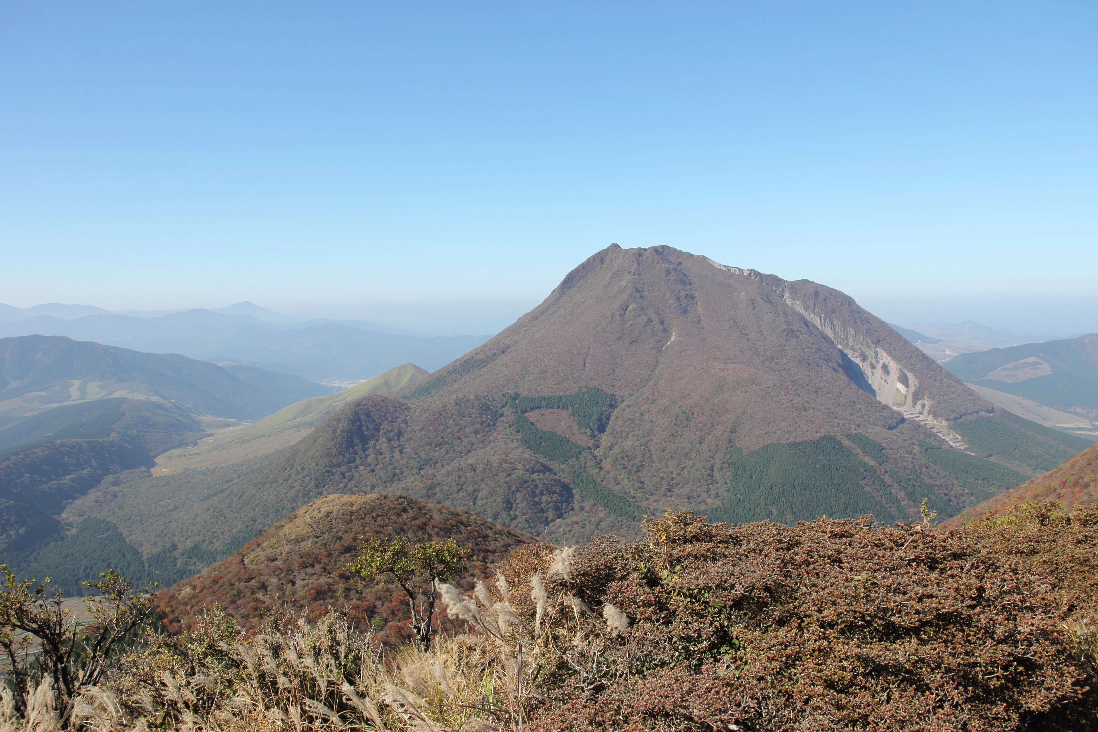 Mount Tsurumi volcano