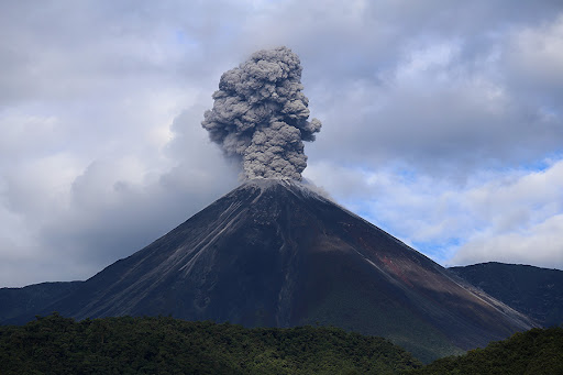 El Reventador volcano