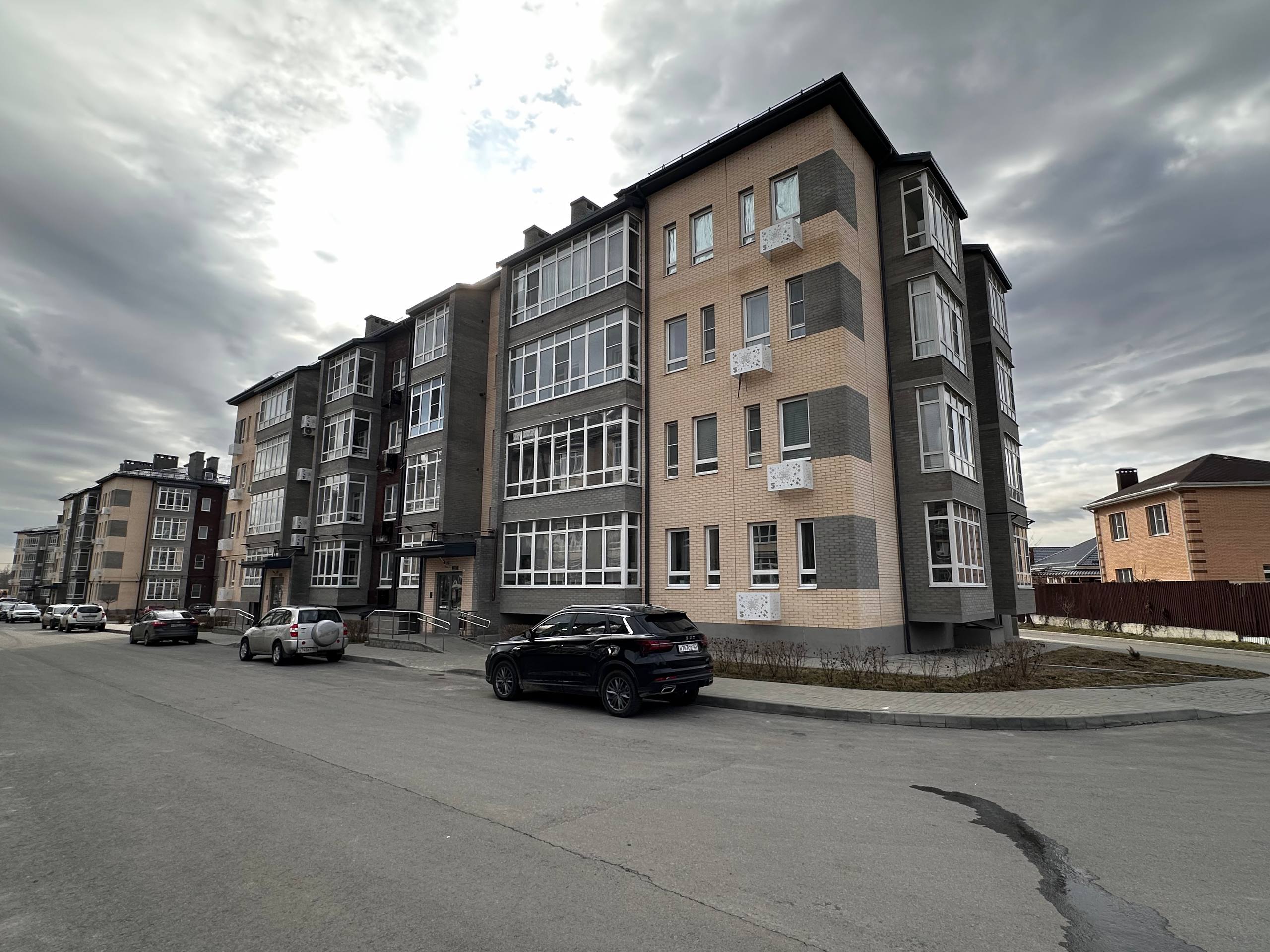 Квартира 2 комн., 63 м², этаж 2 — Аксай — фото 10