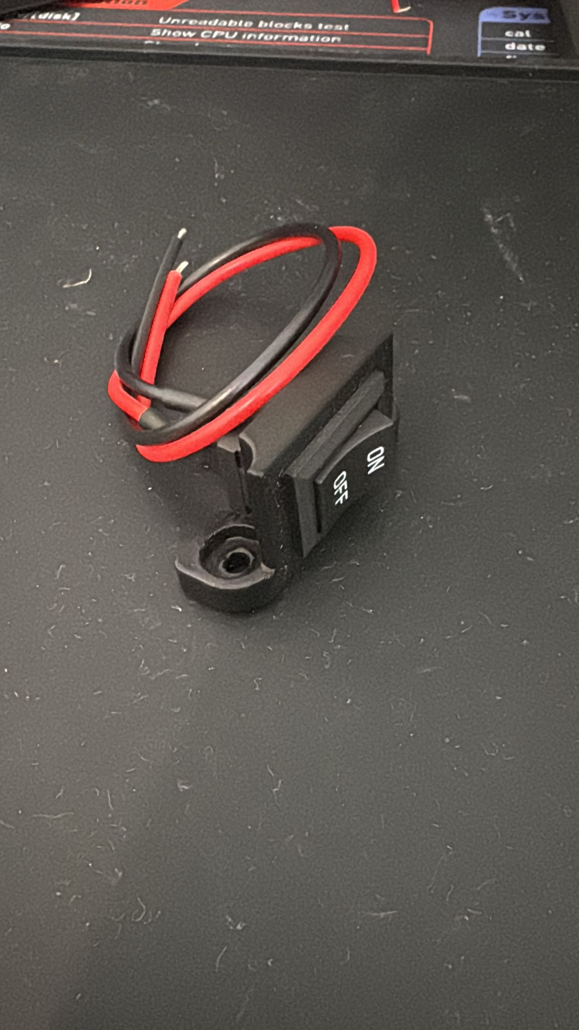 On/off switch in mount