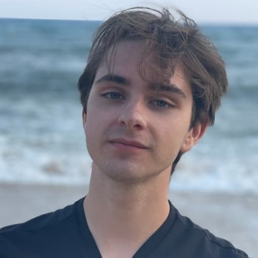 Noah Wassberg headshot