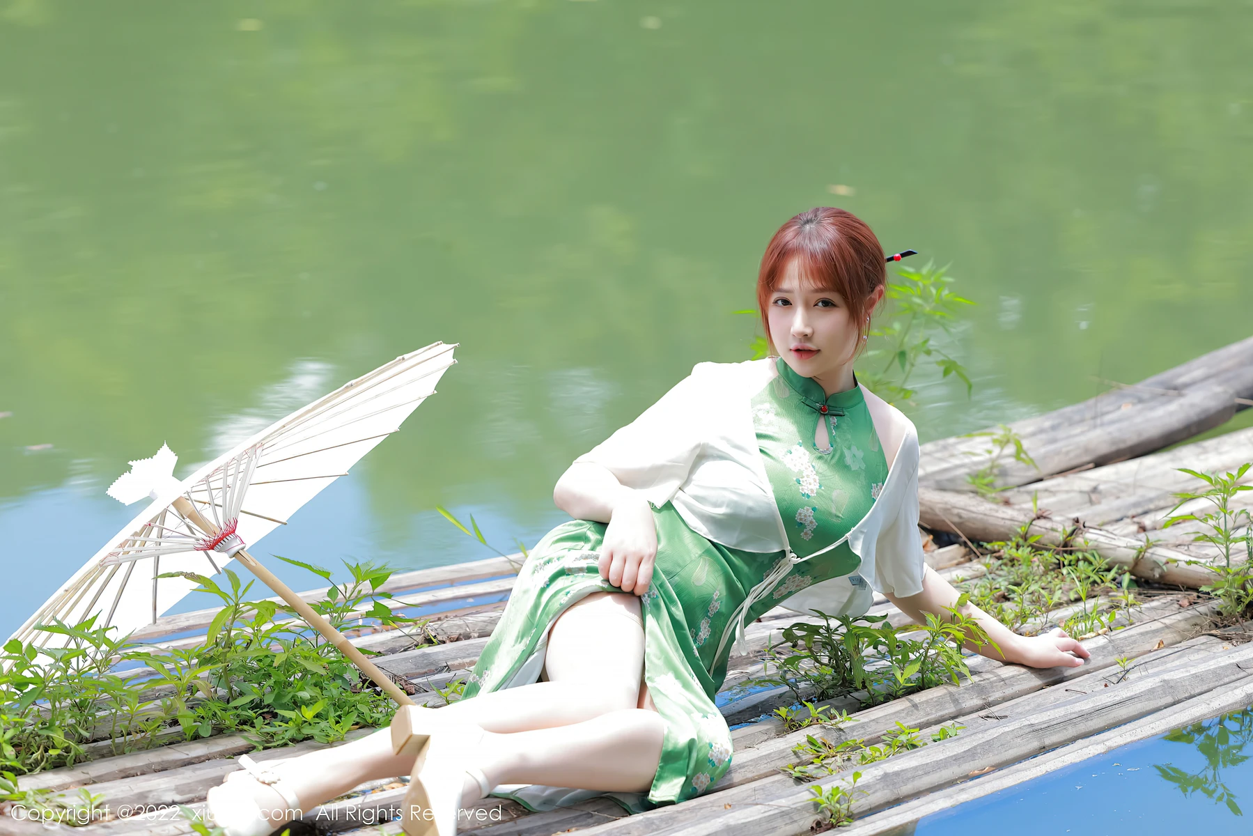 XiuRen No.5276 养乐多DoDo江边旗袍写真：看完想带自家那位拍一套！ - 3