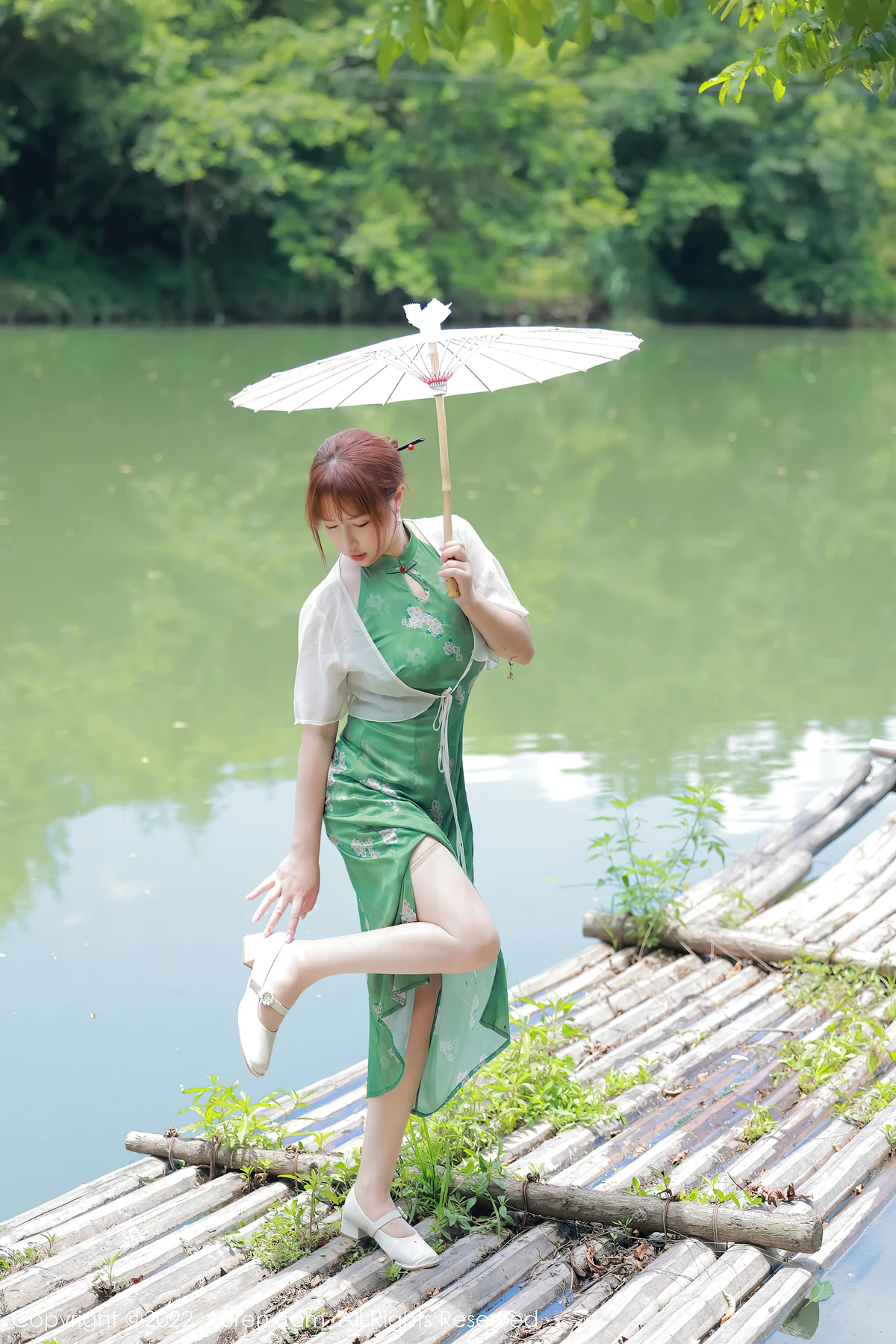 XiuRen No.5276 养乐多DoDo江边旗袍写真：看完想带自家那位拍一套！ - 7