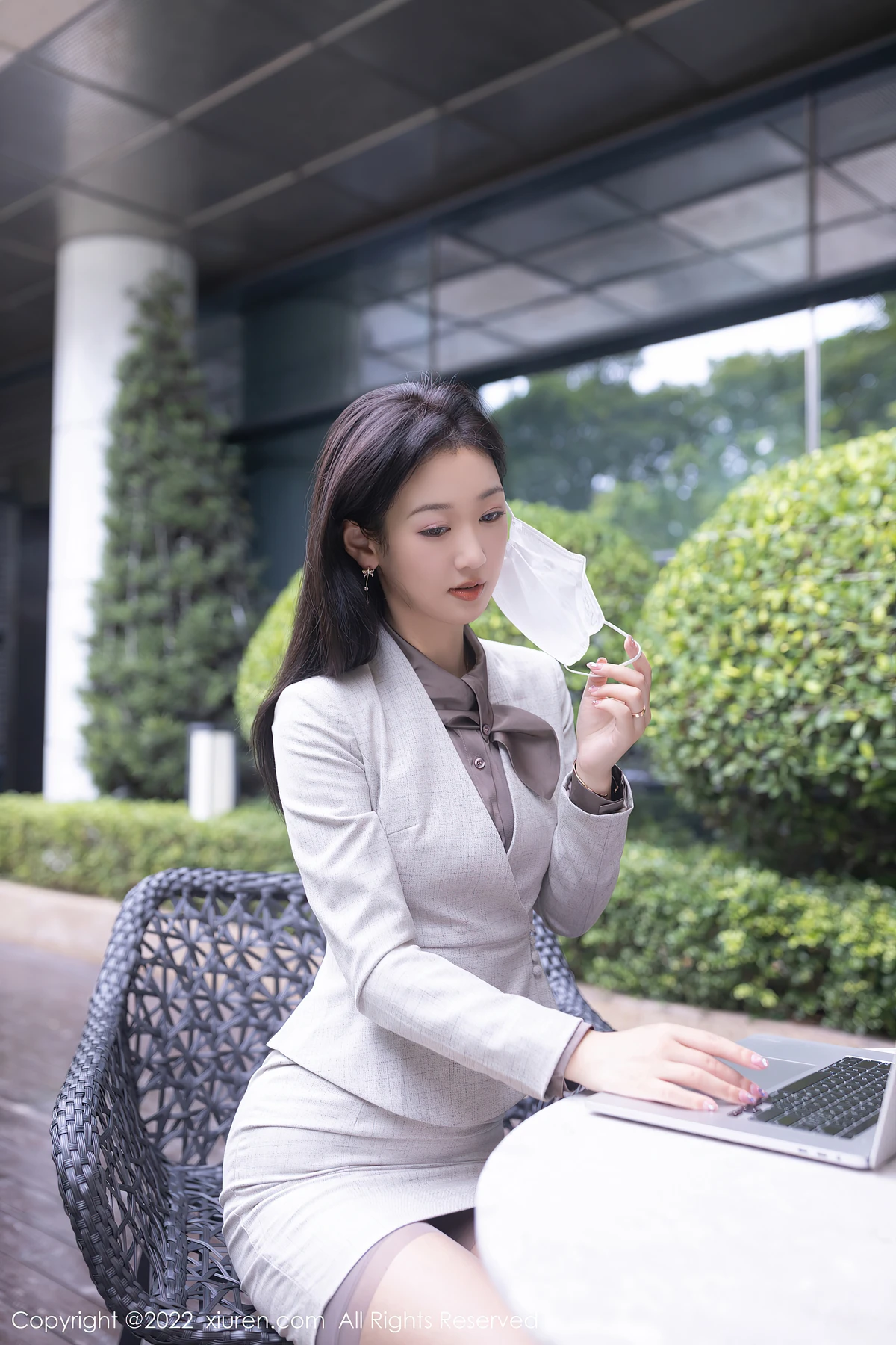 XiuRen No.5238 唐安琪广州→云南旅拍：职业装秒切蕾丝，这波劝你带女友拍同款！ - 7