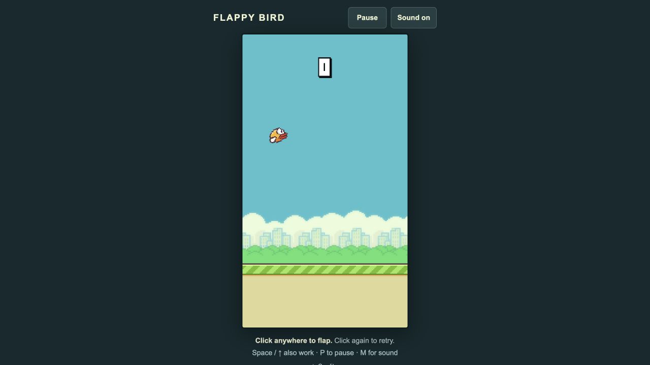 Bird in active flight over the scrolling ground, with a zero score and pause control.