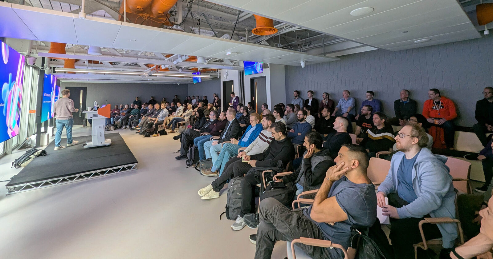 A larger audience gathered in a lecture room for MAUI Day London 2025.