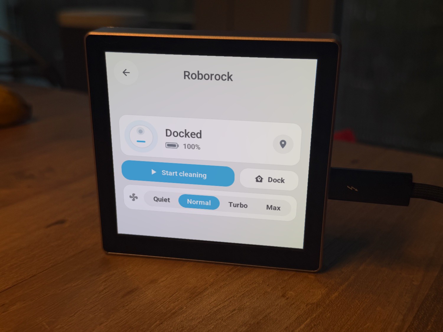 The vacuum card on the Guition: docked at 100 %, Start cleaning and Dock, and the suction from Quiet to Max