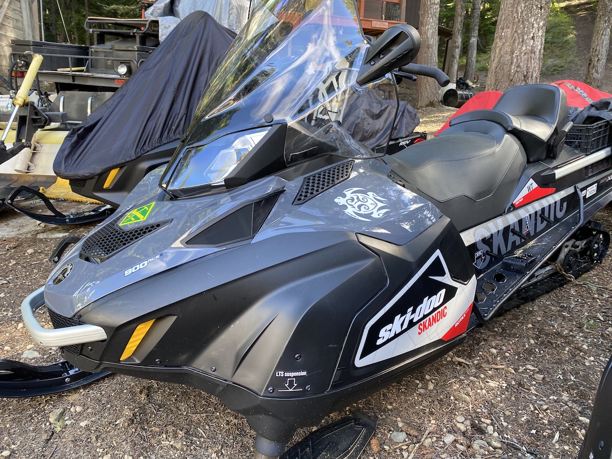 photo of snowmobile