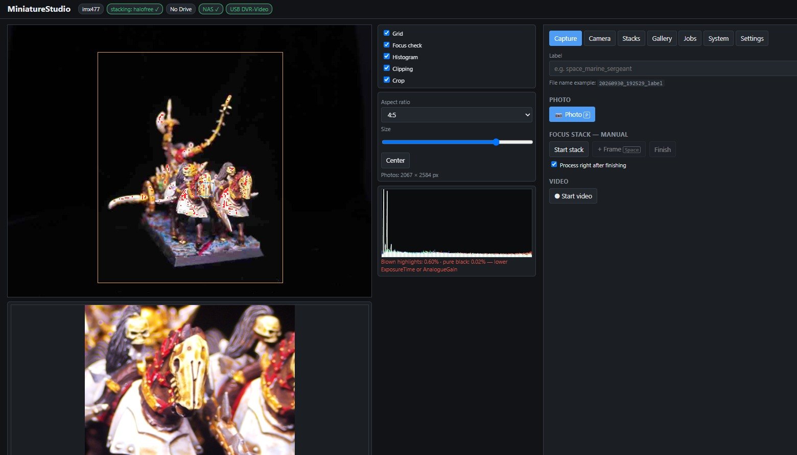 Main view: live preview with crop frame, clipping and focus check, histogram and capture controls