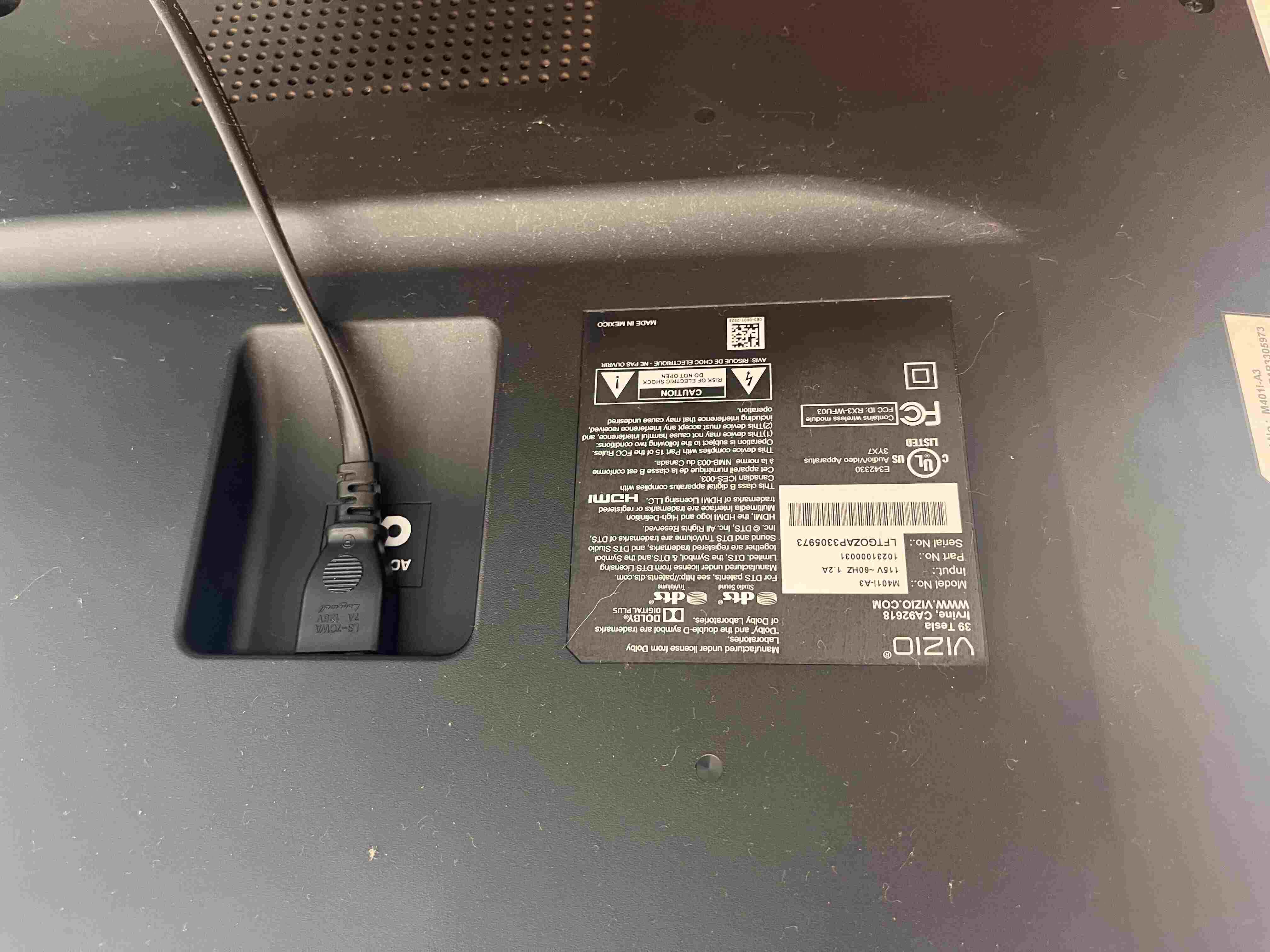 American Vizio TV - 50_ P502ui-B1