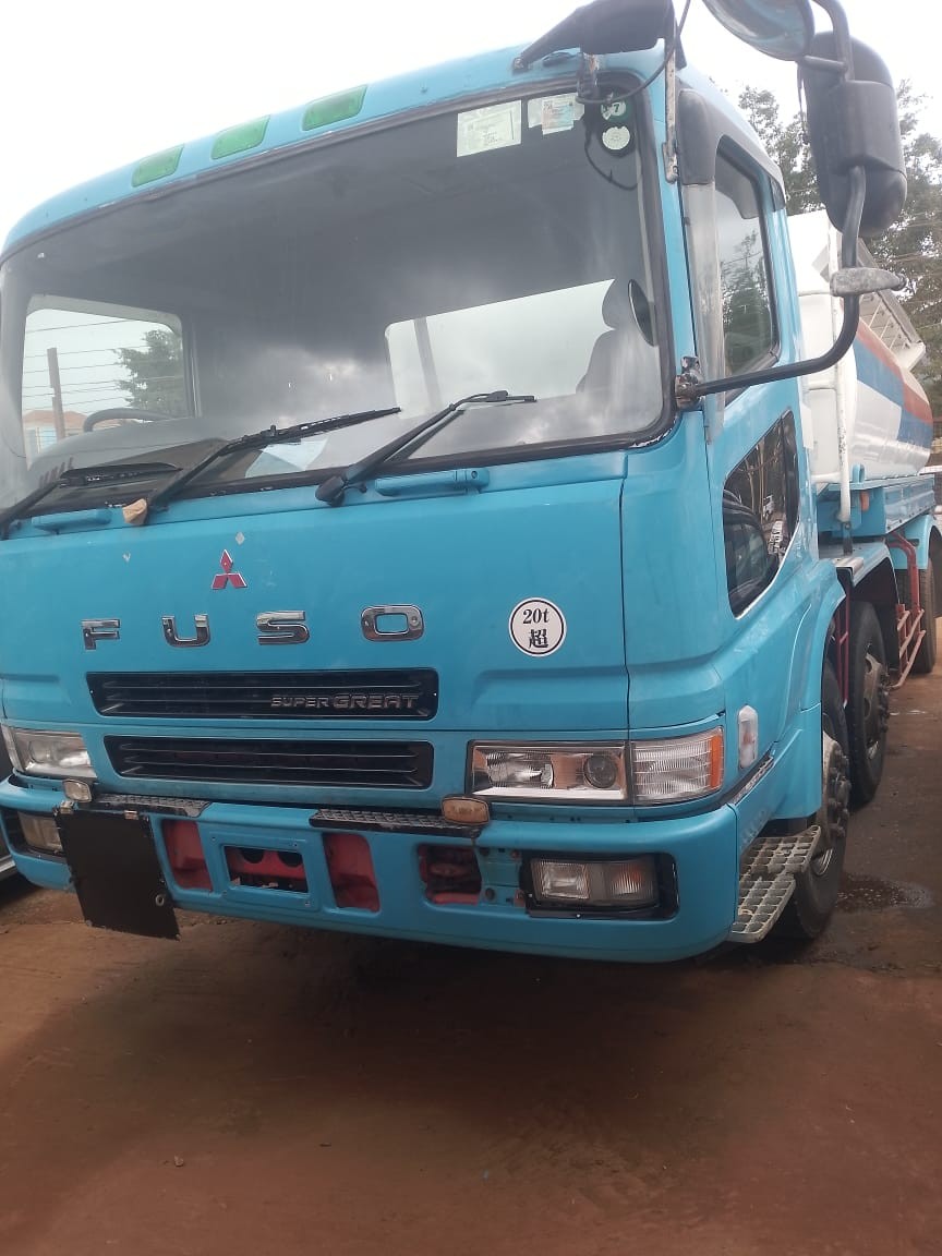 Mitsubishi Fuso Super Great Tanker(Flue Tanker)