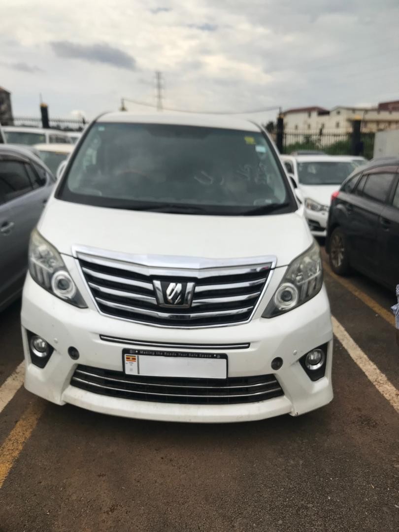 Toyota Alphard 2012