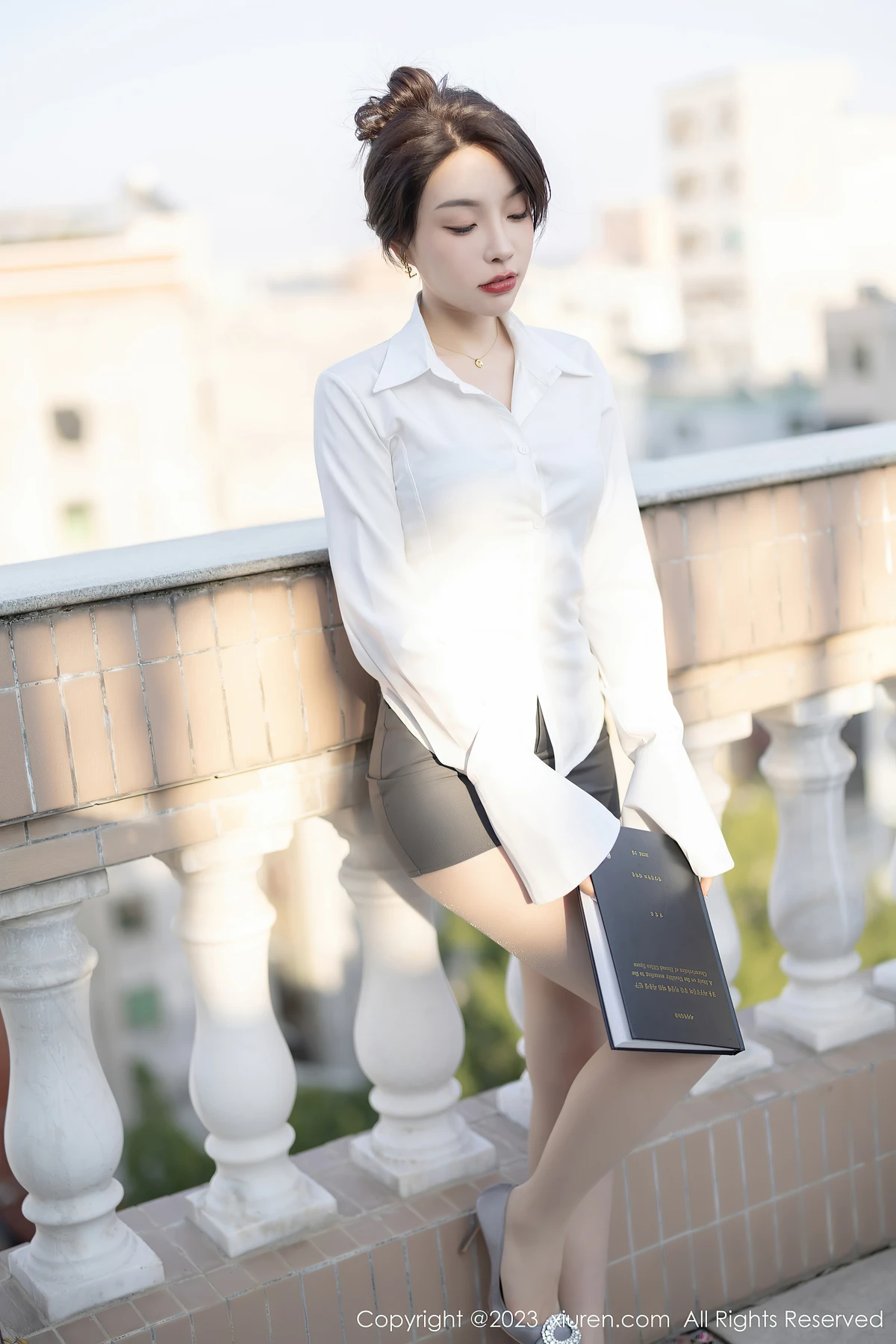 XiuRen No.7002 徐莉芝Booty海南岛旅拍：原来你的她也藏着这么勾人的美？ - 1