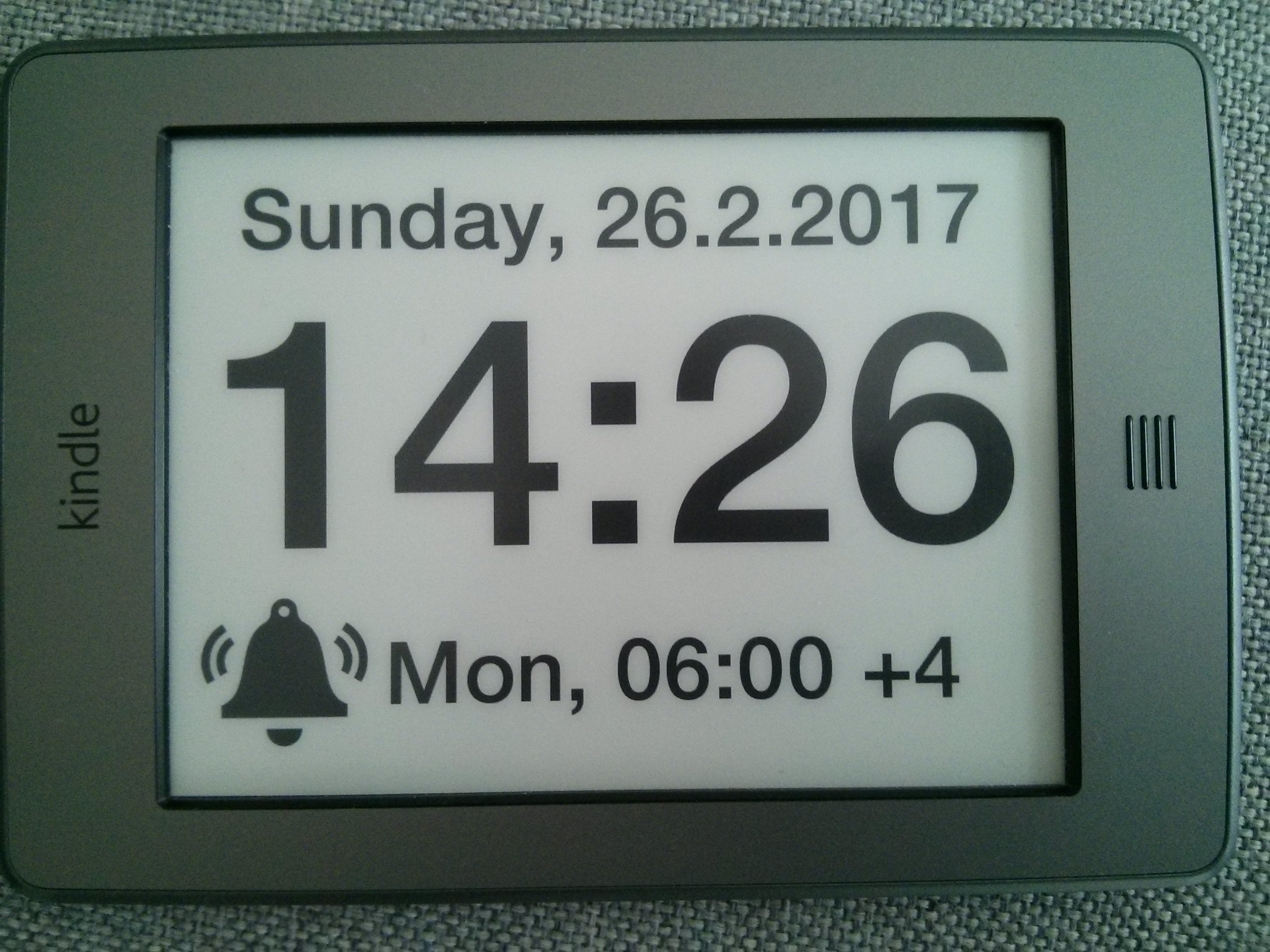 Clock/Home Screen