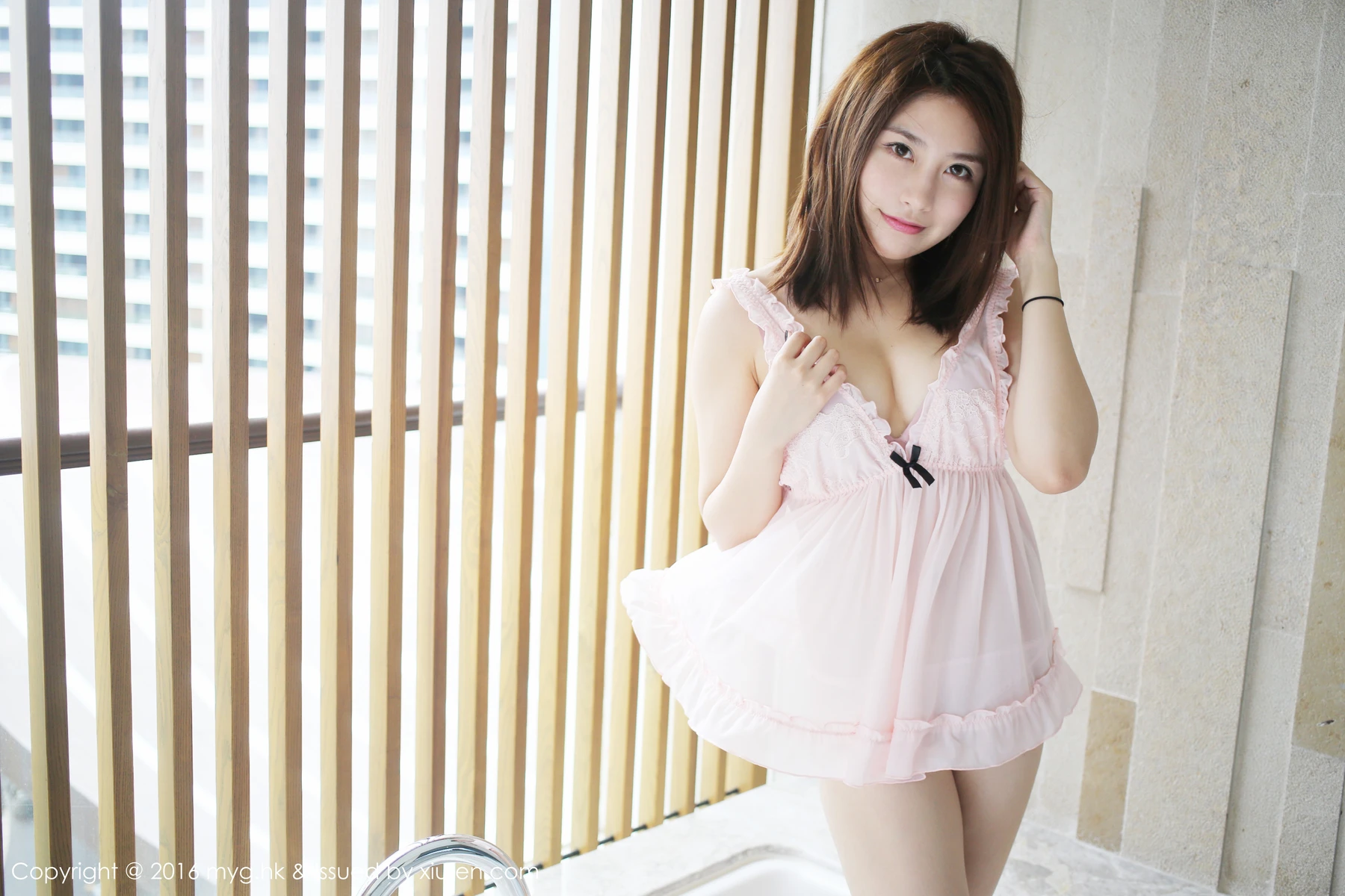 MyGirl美媛馆 Vol.228_许诺Sabrina三亚旅拍第2套浴室里粉红内衣秀豪乳写真60P - 4