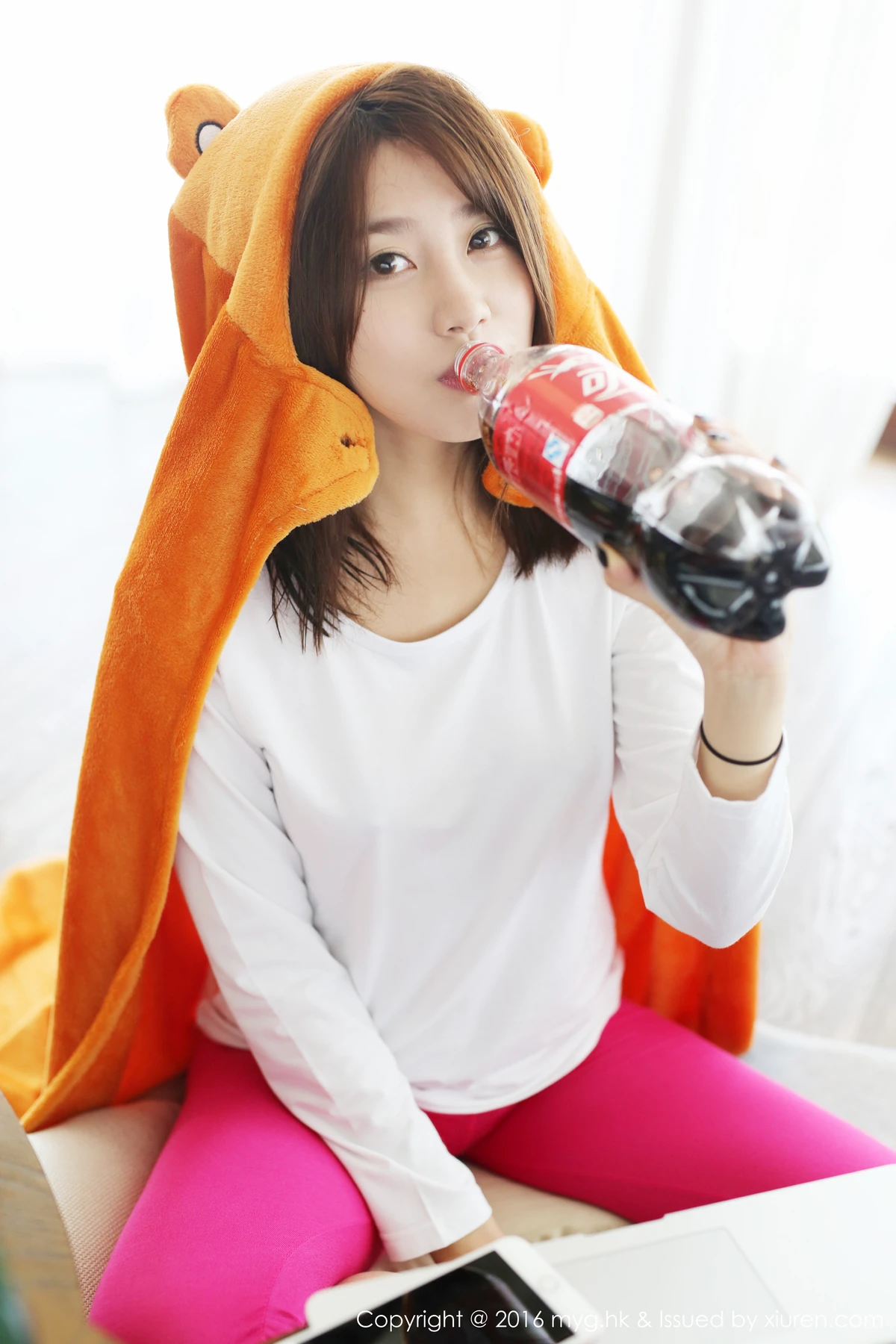 MyGirl美媛馆 Vol.233_嫩模许诺Sabrina居家私房护士装白色丝袜性感美腿写真64P - 6