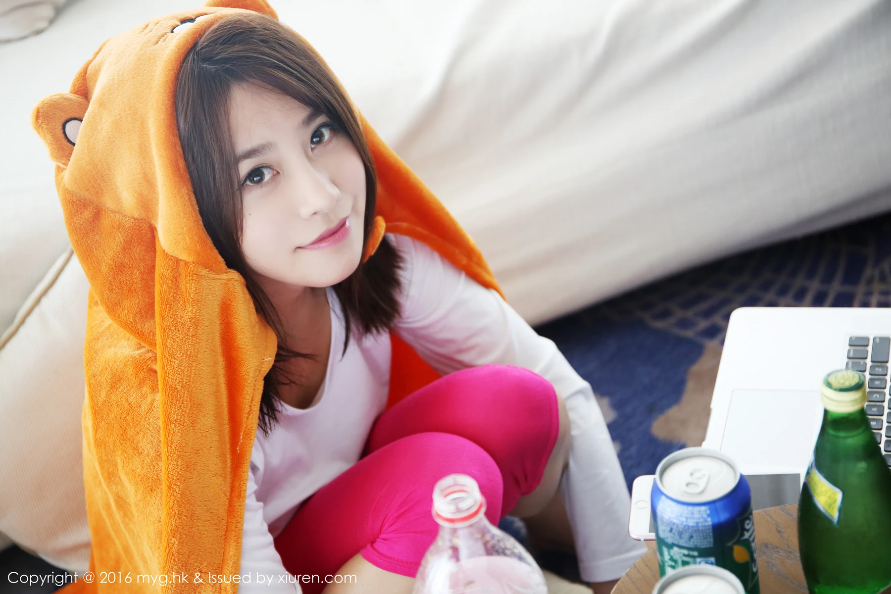 MyGirl美媛馆 Vol.233_嫩模许诺Sabrina居家私房护士装白色丝袜性感美腿写真64P - 3