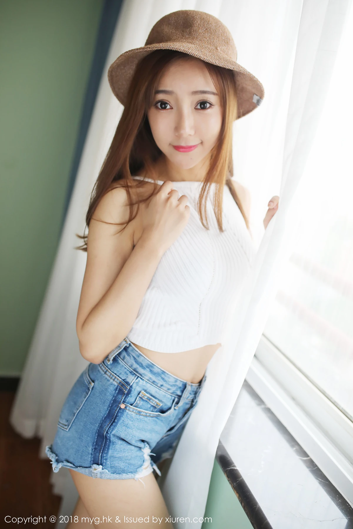 MyGirl美媛馆 Vol.312_嫩模王馨瑶yanni阳光美少女白色吊带衣配牛仔短裤性感写真47P - 3