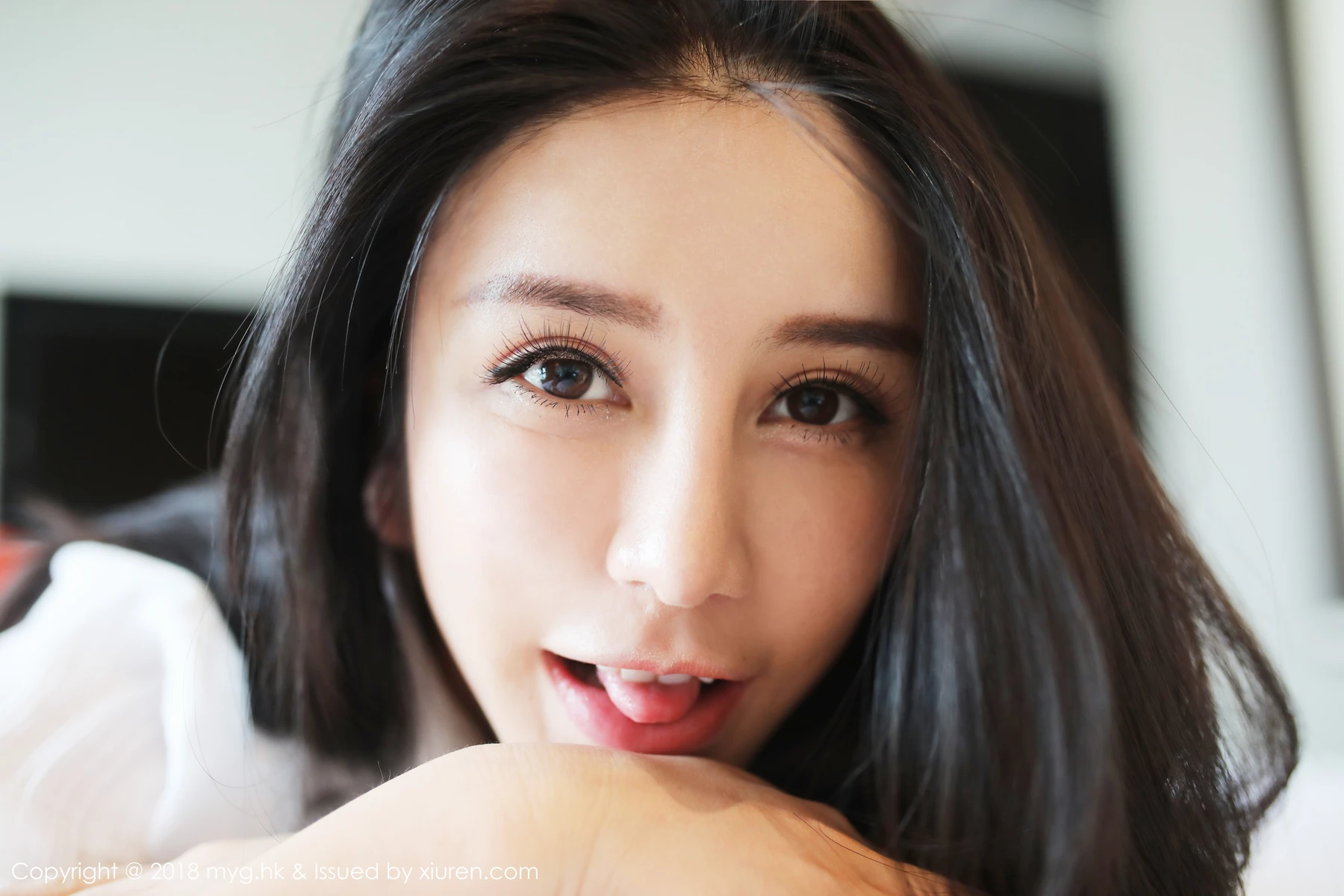 MyGirl美媛馆 Vol.319_女神李李七七喜喜真空白衬衣配白色蕾丝丁字裤喷血诱惑写真59P - 3