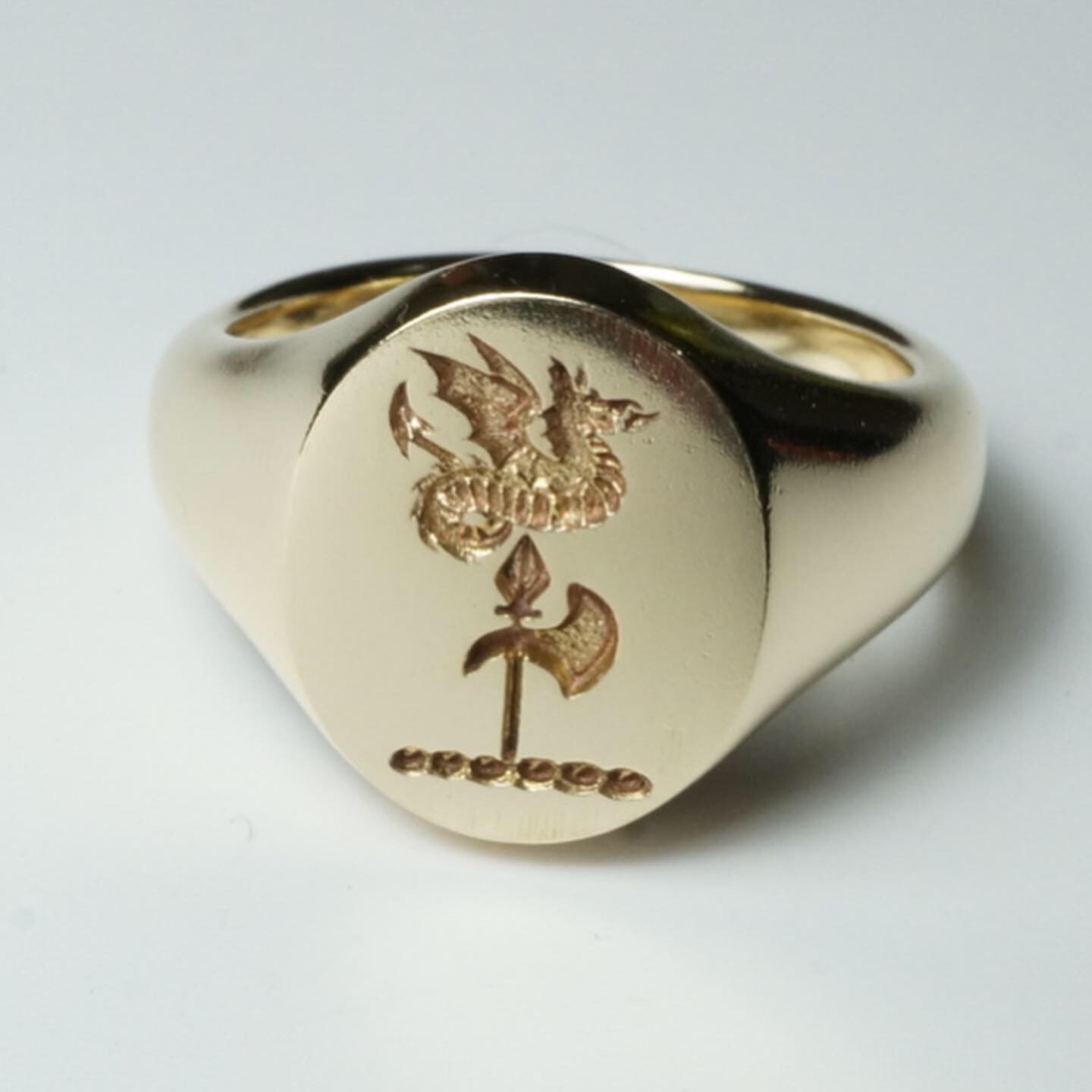 Initial pendant