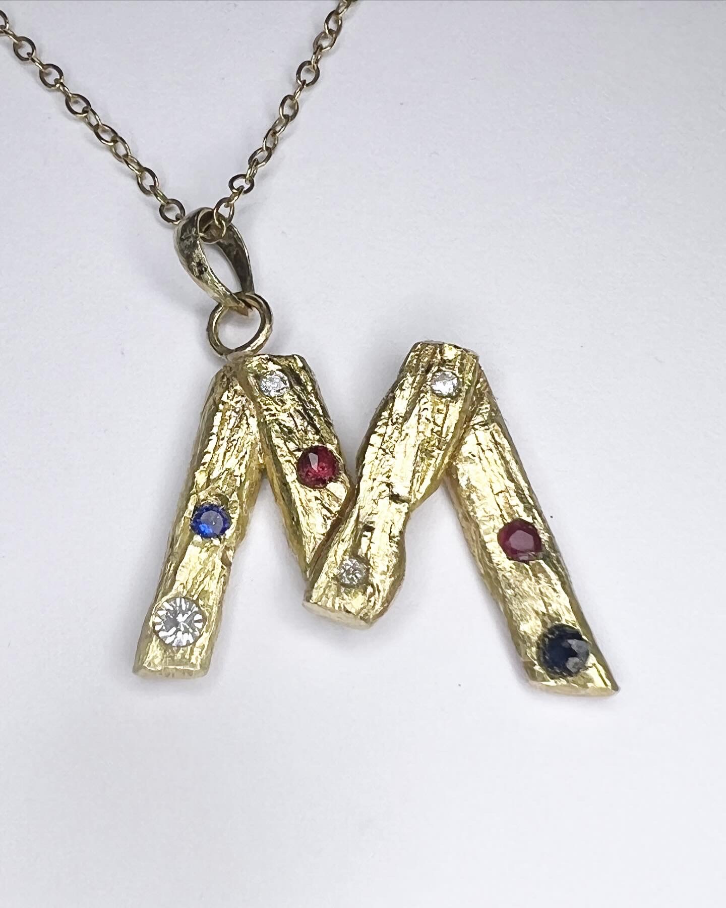 Gemstone pendant