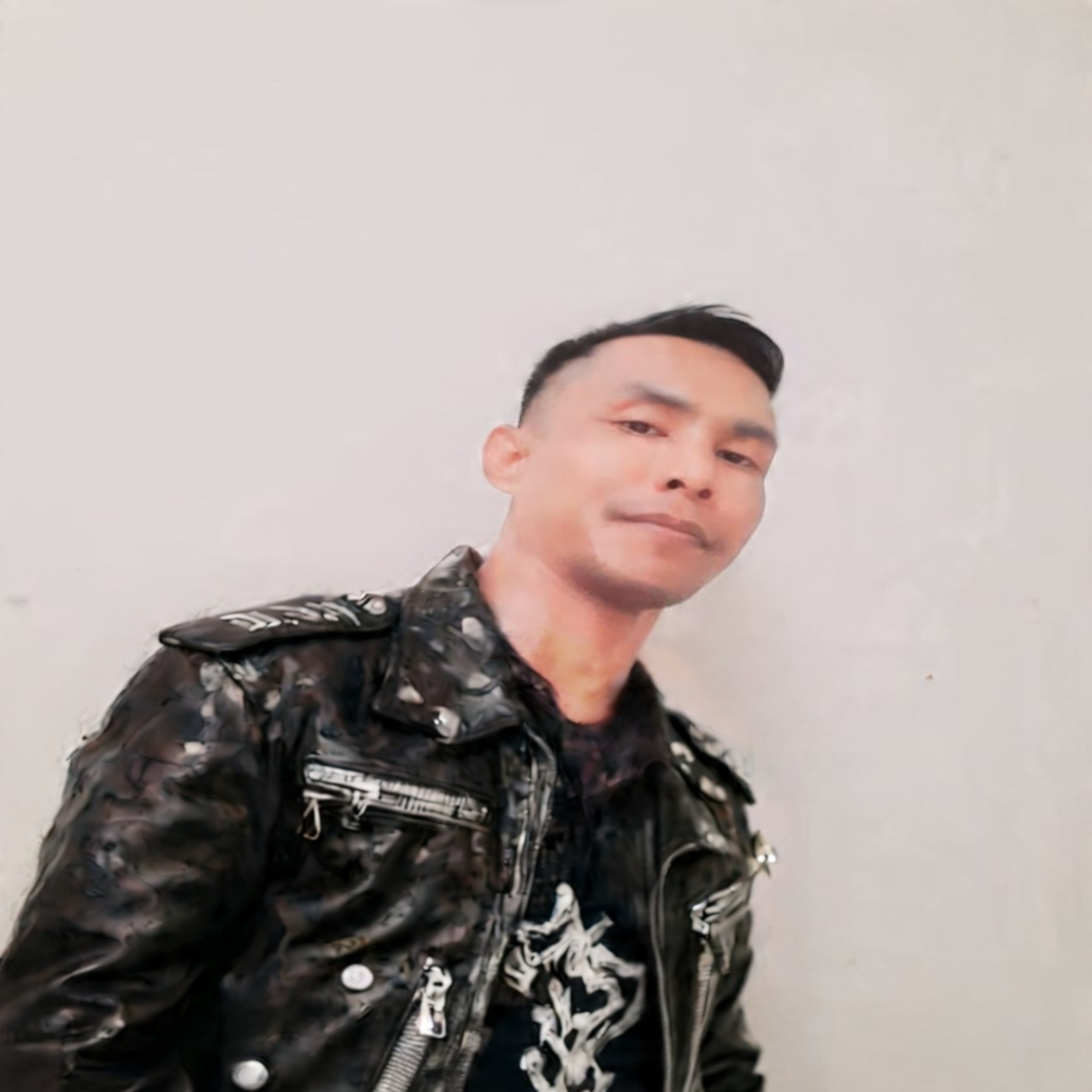 Roman Yosi Photo 2