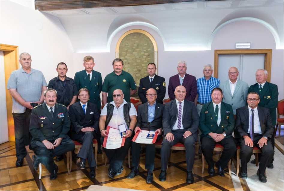 Sprejem za delegacijo vojnih veteranov pri županu Mestne občine Ptuj
                        Miranu Senčarju ob 25. obletnici vojne za samostojno Slovenijo, Ptuj, 28.
                        september 2016.