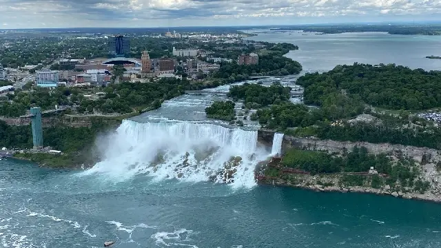 Canada: tra Toronto e le Cascate del Niagara, dove la natura incontra l’anima