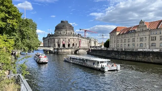 Berlino: storia, arte urbana e libertà