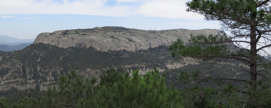 De l'Argentera a Capçanes per la Mola Colldejou (100 Cims) i Llaberia seguint el GR-7