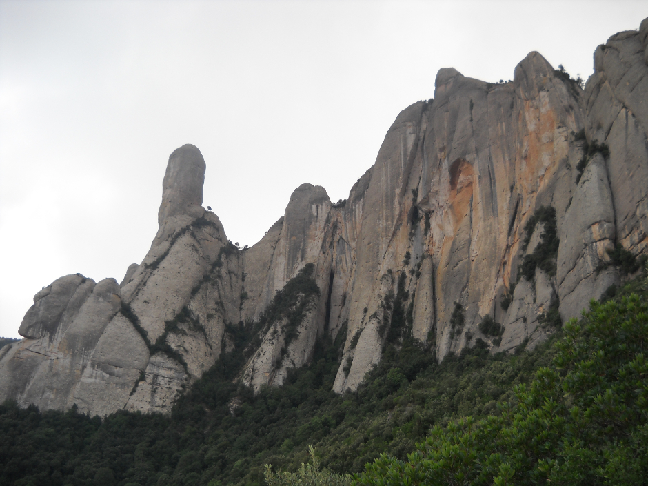 De Monistrol a Montserrat per Santa Cecília i la Trinitat seguint el PR C-19