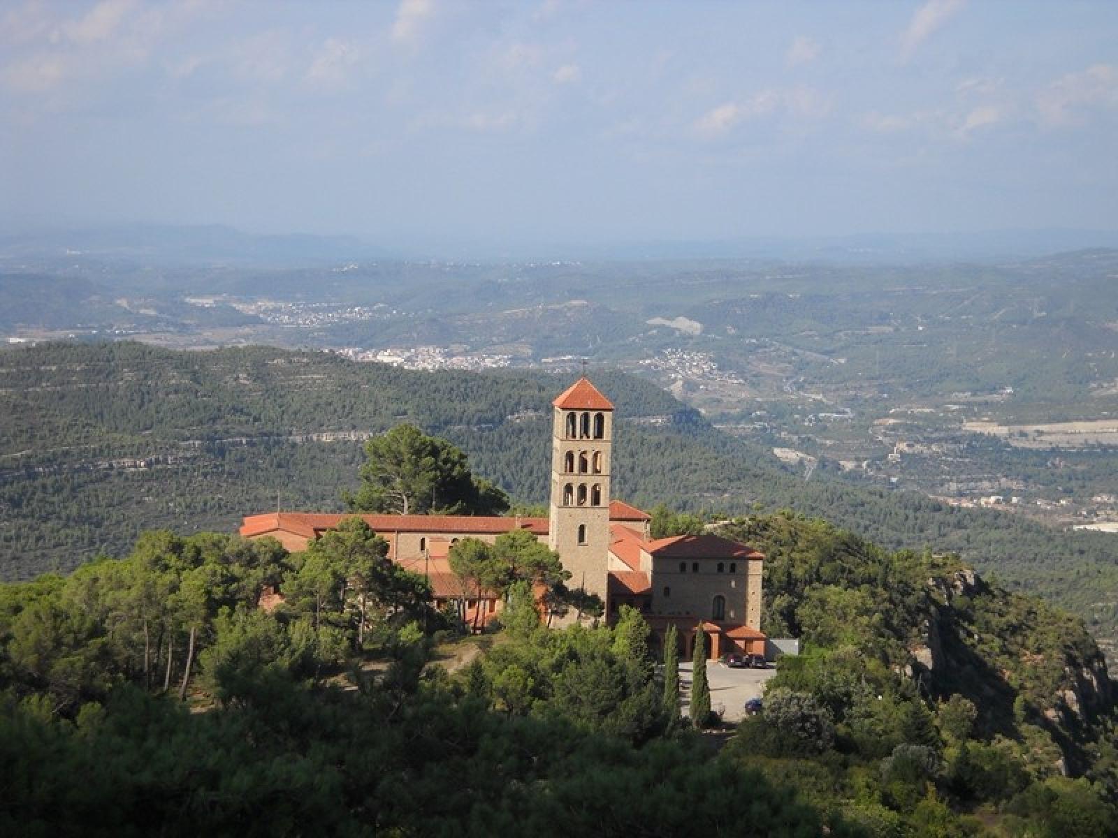 De Monistrol a Montserrat per Sant Benet seguint el PR C-19