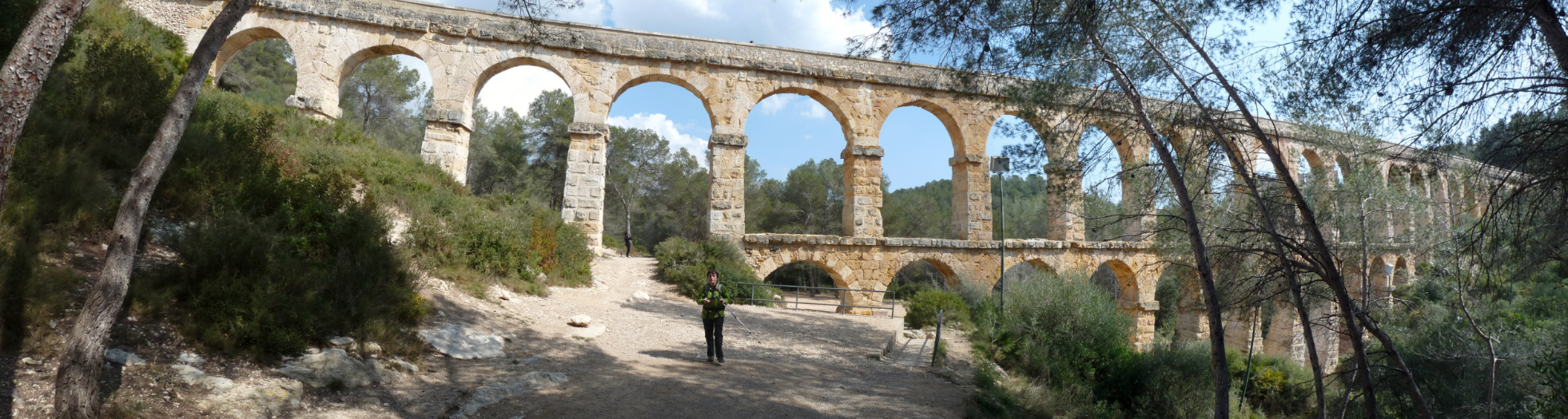 Del Camp de Tarragona a Tarragona pels Pallaresos, font del Garret i el Pont del Diable