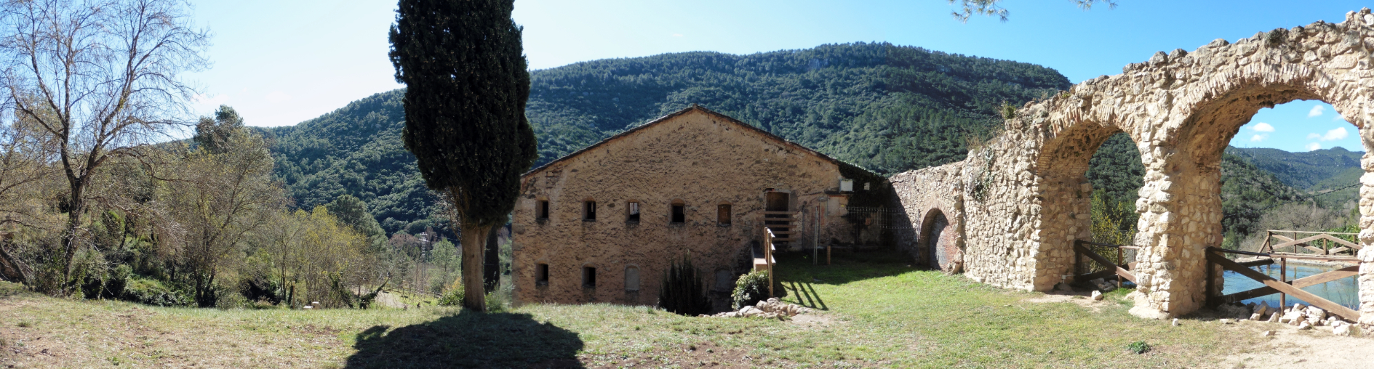 D'Alcover a La Riba per la vall del riu Glorieta, Mont-ral i castell Dalmau (PR C-20 i GR-7)