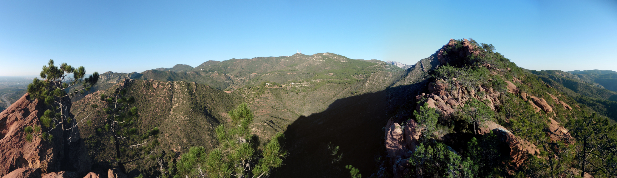 Cresta de les Agulles de St. Àgueda baixant pel PR CV- 397.1 des de Benicàssim
