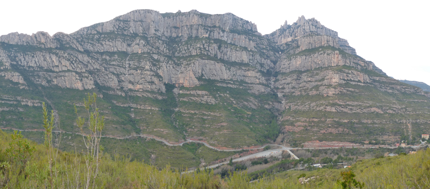 Circular des de l'estació d'Aeri de Montserrat a St. Salvador de les Espases (100 Cims) i la Puda