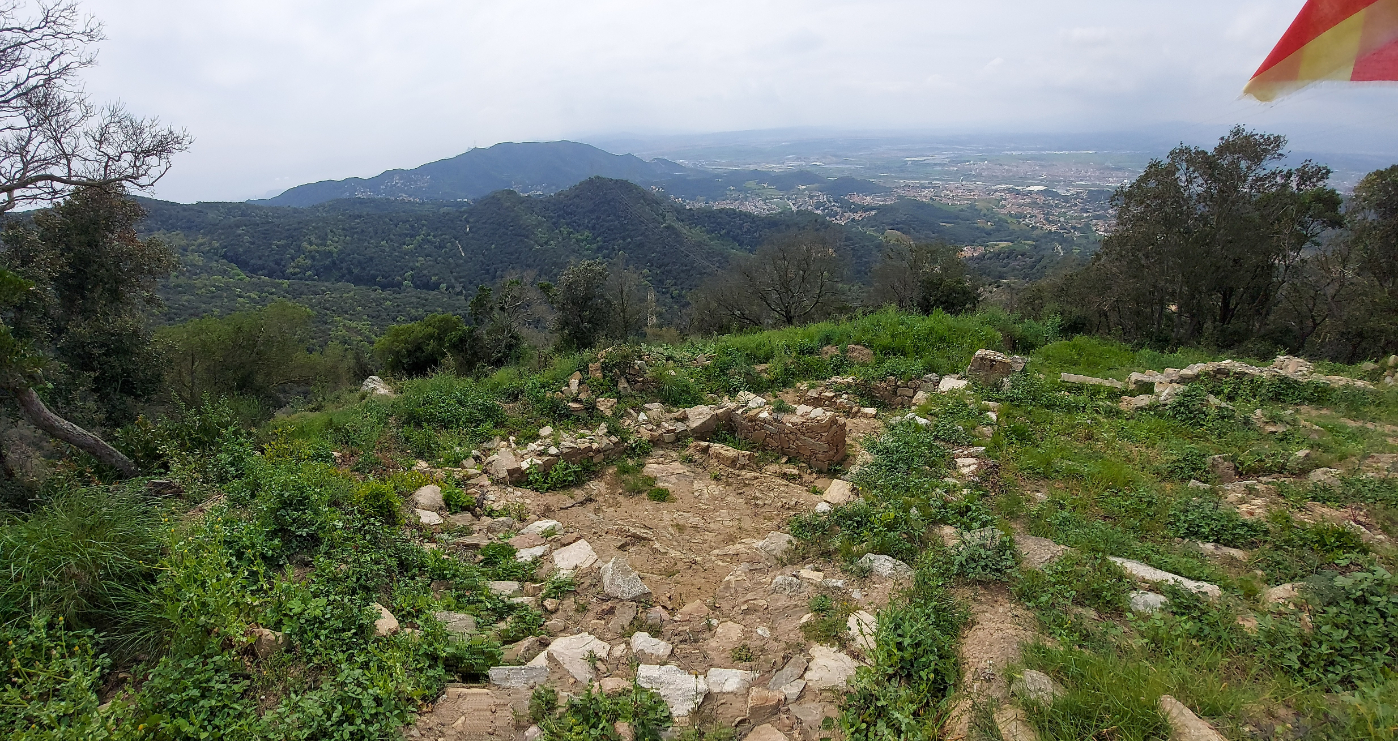 De Mollet a Montgat Nord pel poblat ibèric de Castellruf i el turó de Galzeran (100 Cims)