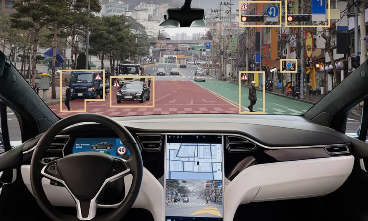 10 Remarkable Tech Features of Tesla’s Self-Driving Car