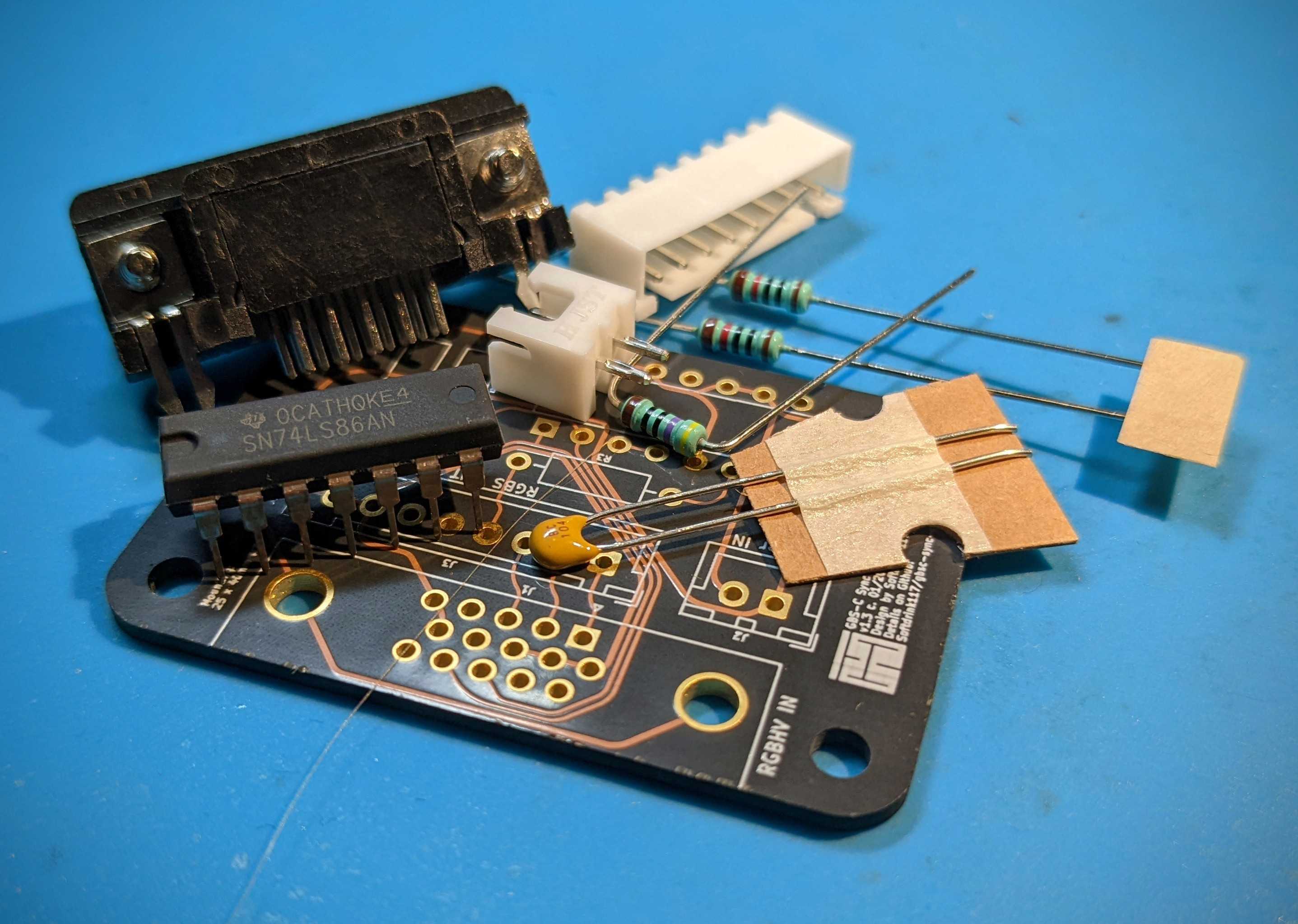 The components for a sync combiner board.